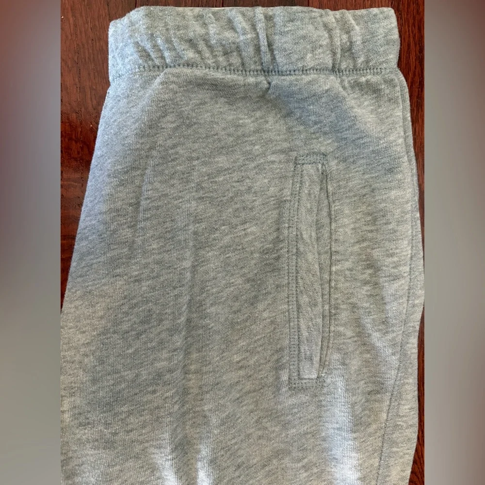 Victoria's Secret Soft Gray joggers - Picture 4 of 7